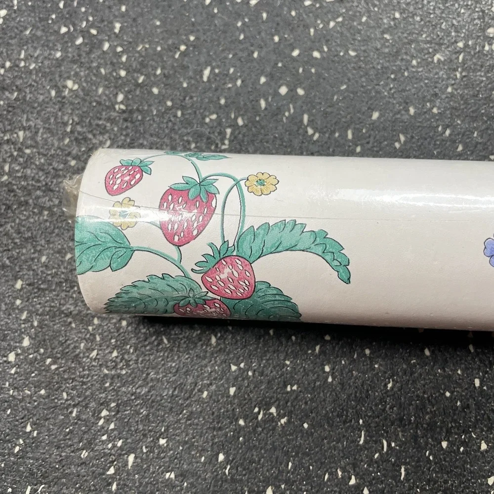 Vtg Carefree Wallcoverings Solid‎ Vinyl Wallpaper White W/ Strawberries 56 sq ft